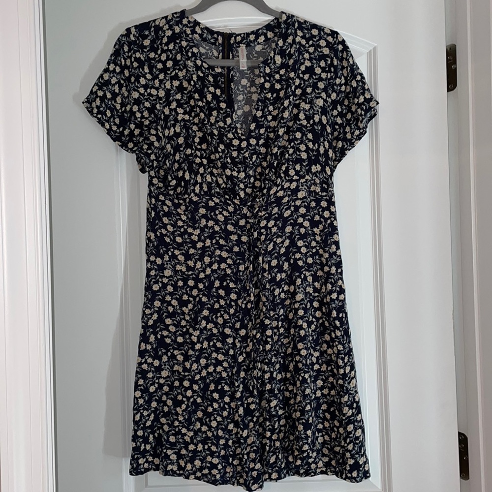 Short sleeve floral dress